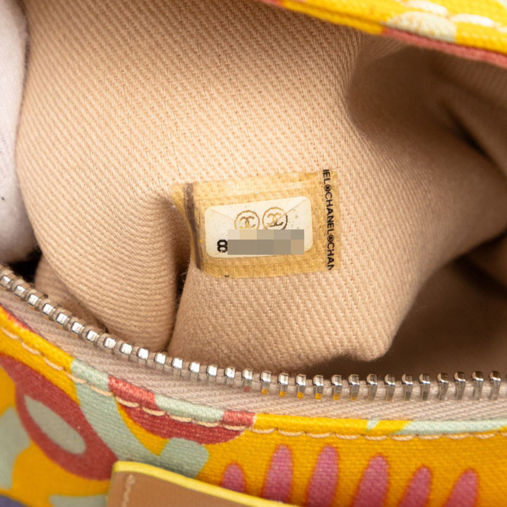 CHANEL Yellow Leather Logo Shoulder Bag - Picture 6 of 6